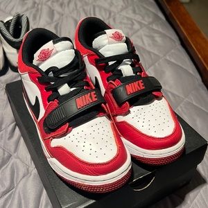 Air Jordan Legacy 312 low 5.5 youth boys
